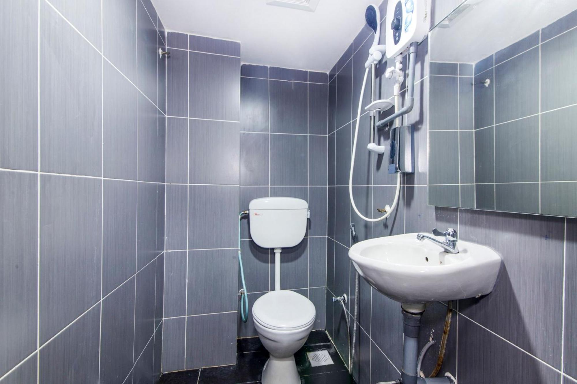Oyo 90693 Sri Rampai Hotel Куала Лумпур Екстериор снимка