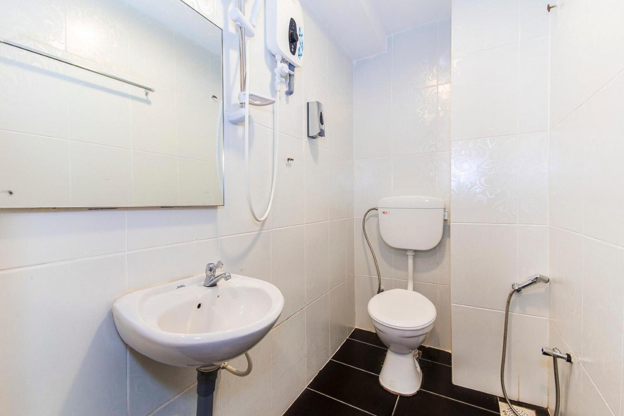 Oyo 90693 Sri Rampai Hotel Куала Лумпур Екстериор снимка